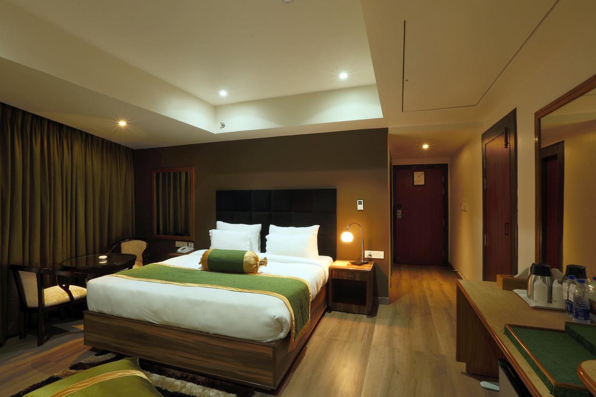 Hotel Prithvi Palace Igi Airport Delhi New Delhi Exteriör bild