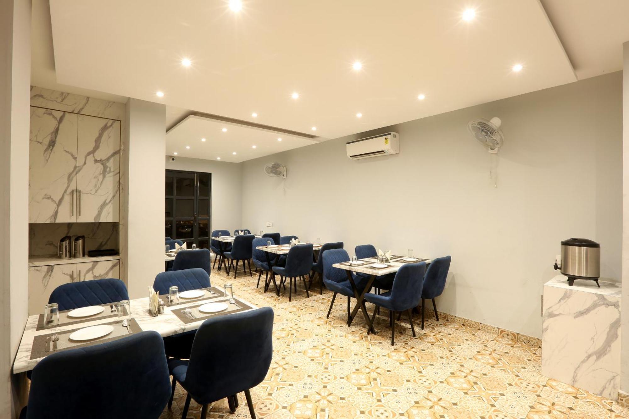 Hotel Prithvi Palace Igi Airport Delhi New Delhi Exteriör bild