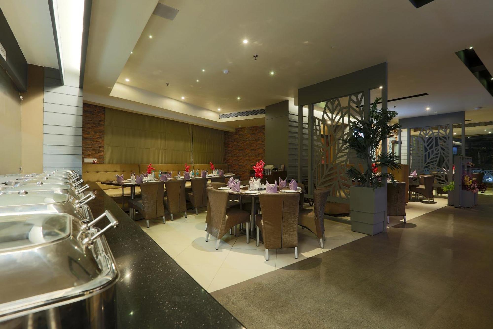 Hotel Prithvi Palace Igi Airport Delhi New Delhi Exteriör bild