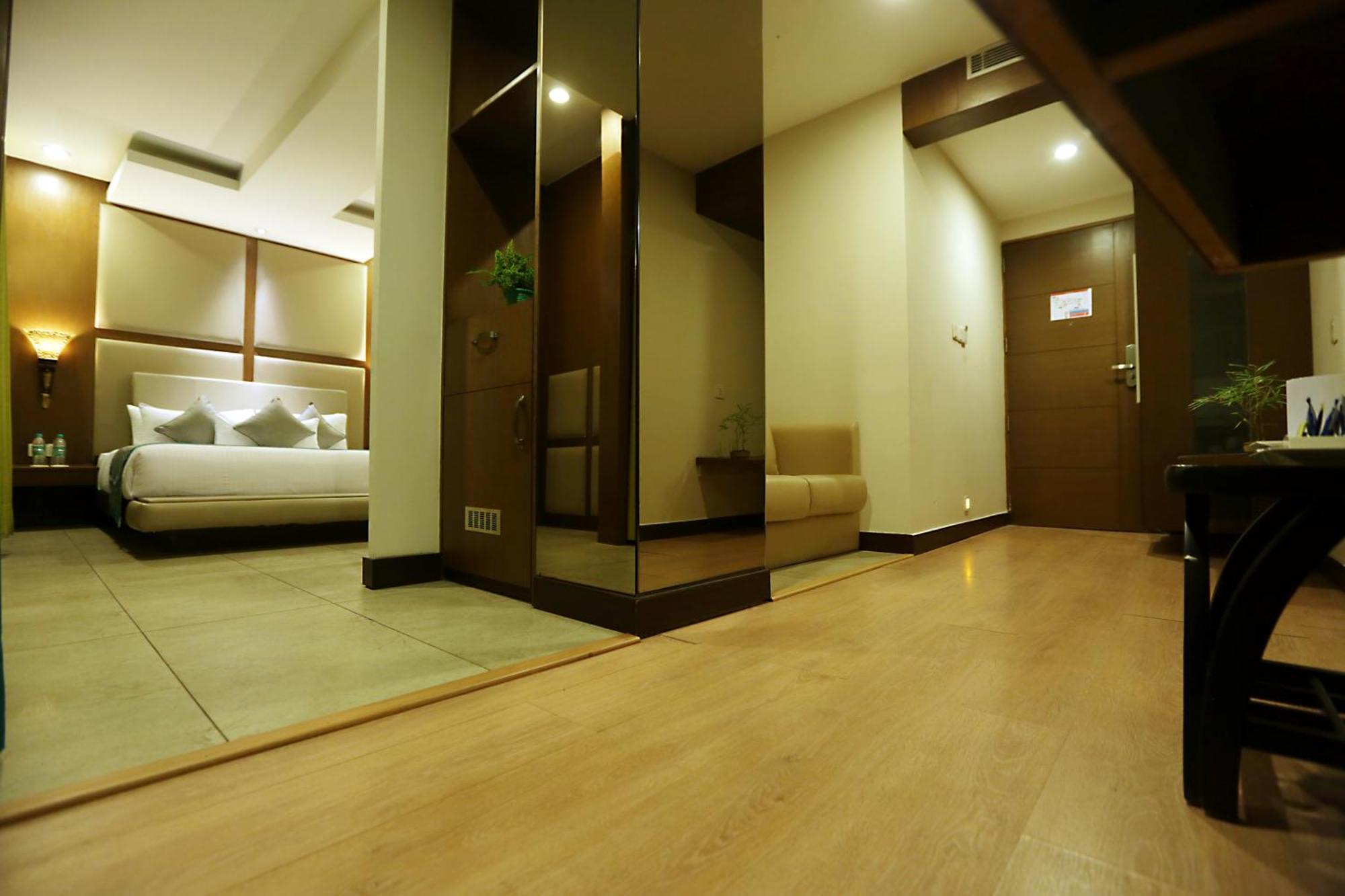 Hotel Prithvi Palace Igi Airport Delhi New Delhi Exteriör bild