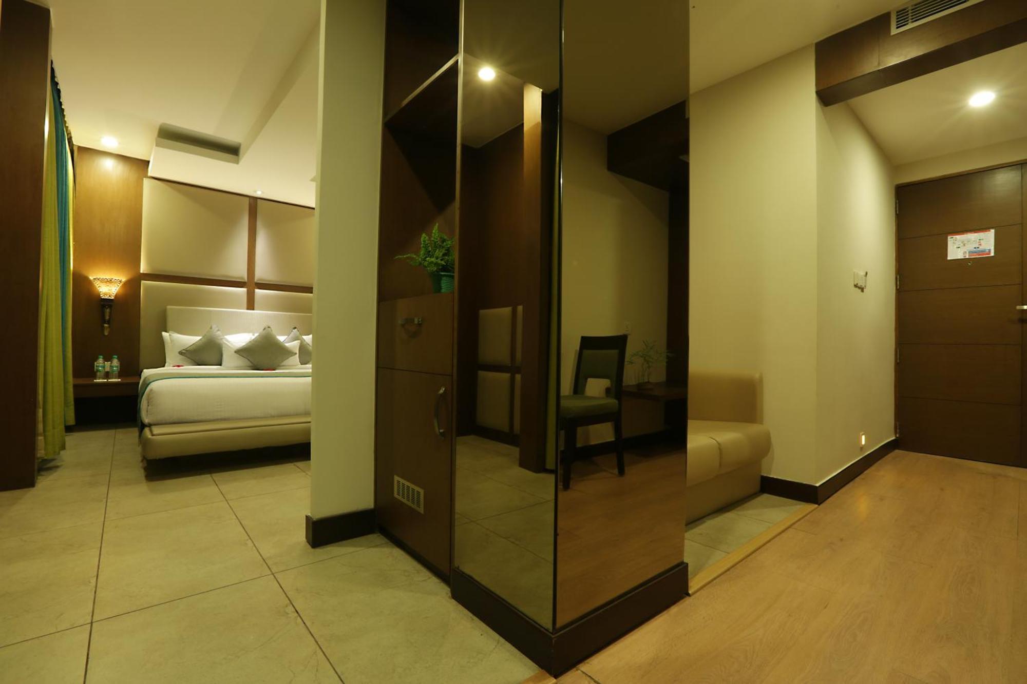 Hotel Prithvi Palace Igi Airport Delhi New Delhi Exteriör bild