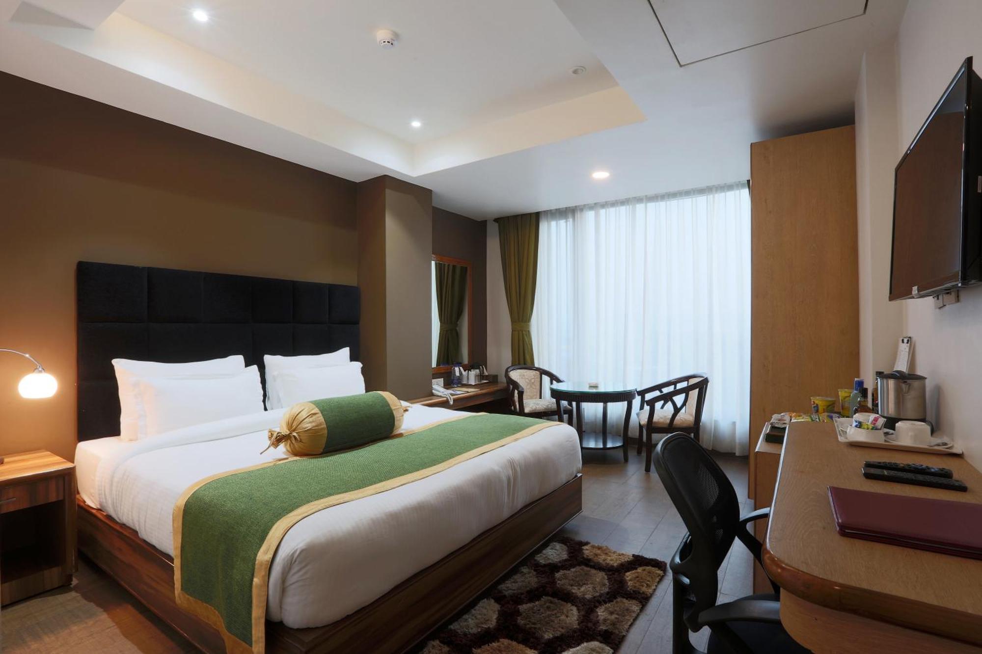 Hotel Prithvi Palace Igi Airport Delhi New Delhi Exteriör bild