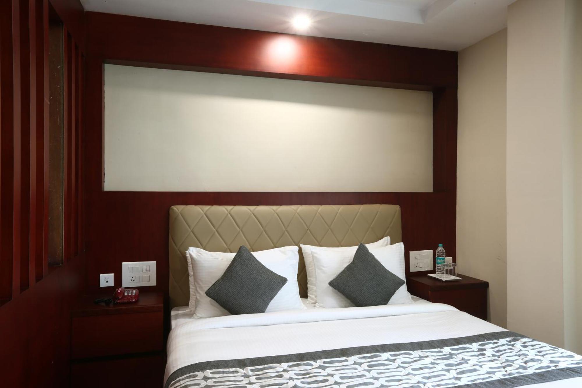 Hotel Prithvi Palace Igi Airport Delhi New Delhi Exteriör bild