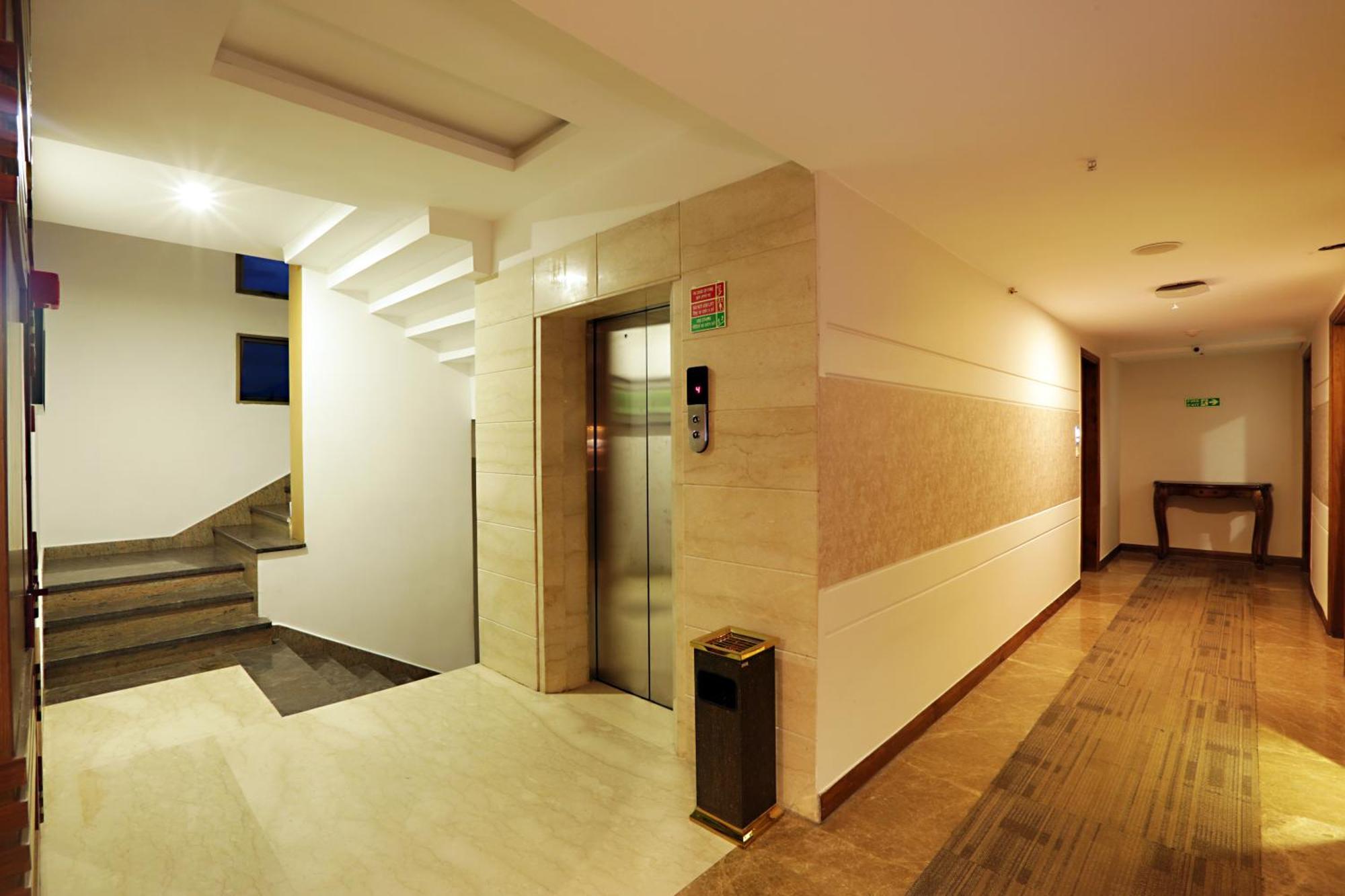 Hotel Prithvi Palace Igi Airport Delhi New Delhi Exteriör bild